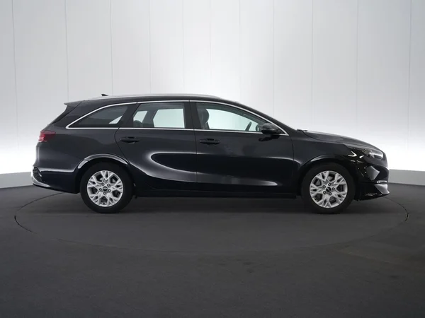 Kia cee'd (2024) — foto 19 van 22