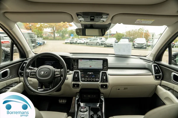 Kia Sorento (2021) — foto 27 van 131