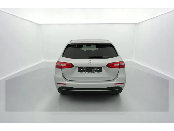 MERCEDES-BENZ B 180 (2022) — foto 33 van 36