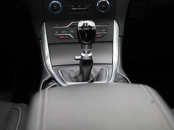 Ford S-Max (2020) — foto 2 van 42