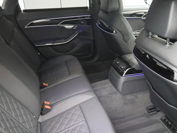 AUDI A8 PHEV (2025) — foto 2 van 27