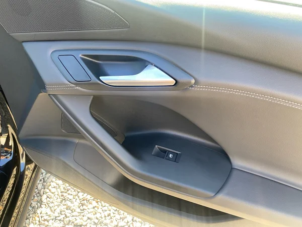 AUDI Q6 e-tron (2025) — foto 14 van 24