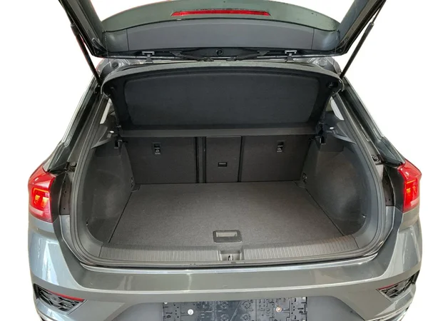 VOLKSWAGEN T-Roc (2019) — foto 36 van 51