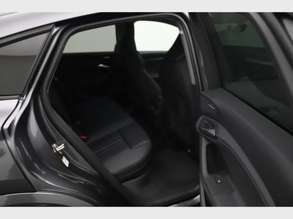 AUDI Q6 Sportback e-tron (2025) — foto 8 van 22