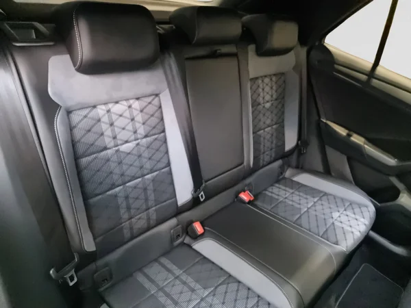 VOLKSWAGEN T-Roc (2026) — foto 2 van 24
