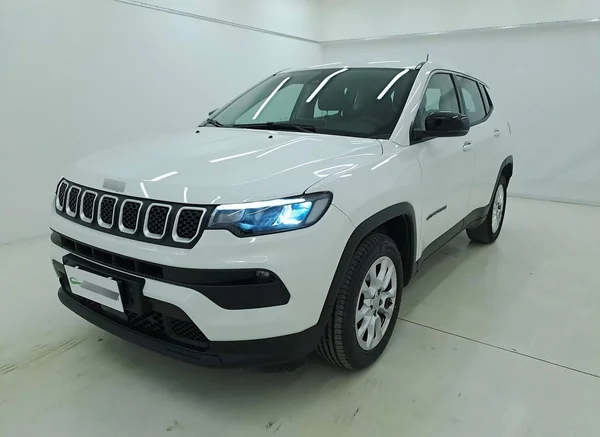 Jeep Compass (2021) — foto 26 van 27