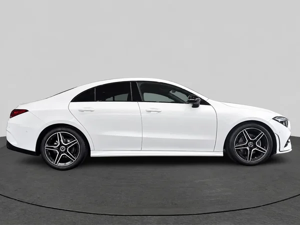 Mercedes-Benz CLA (2020) — foto 17 van 21
