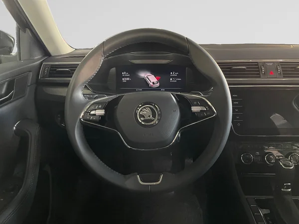 SKODA Superb Combi (2024) — foto 20 van 24