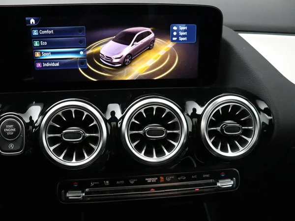 Mercedes-Benz B-Klasse (2023) — foto 11 van 32