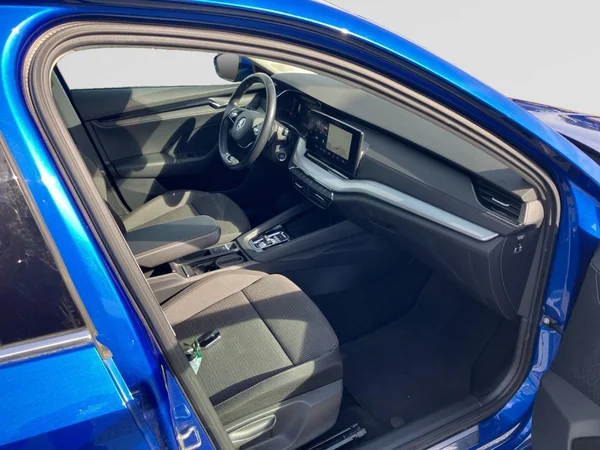 SKODA Octavia Combi PHEV (2020) — foto 25 van 26