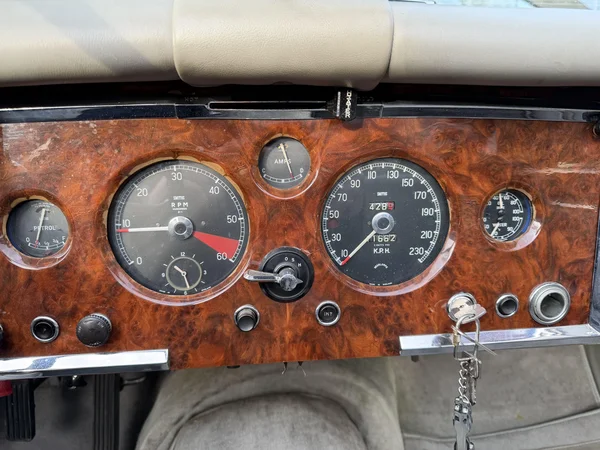 Jaguar XK (1960) — foto 4 van 21