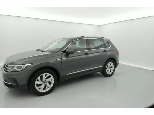 VOLKSWAGEN Tiguan Dsl (2022) — foto 9 van 36