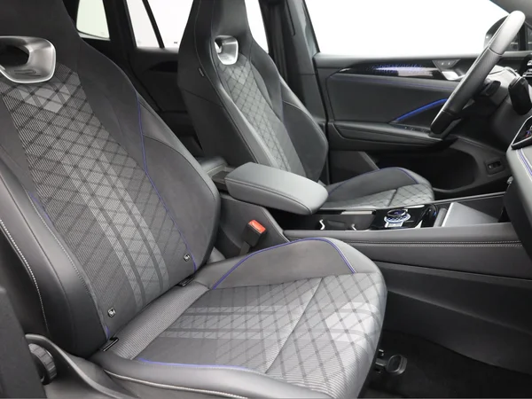 VOLKSWAGEN Tiguan (2024) — foto 19 van 24