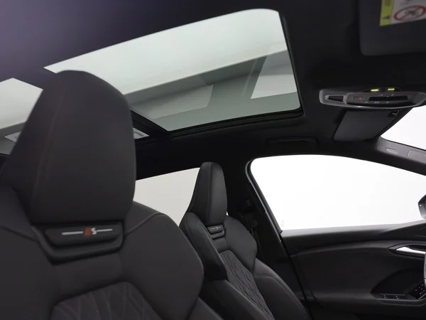 AUDI Q6 e-tron (2024) — foto 18 van 20