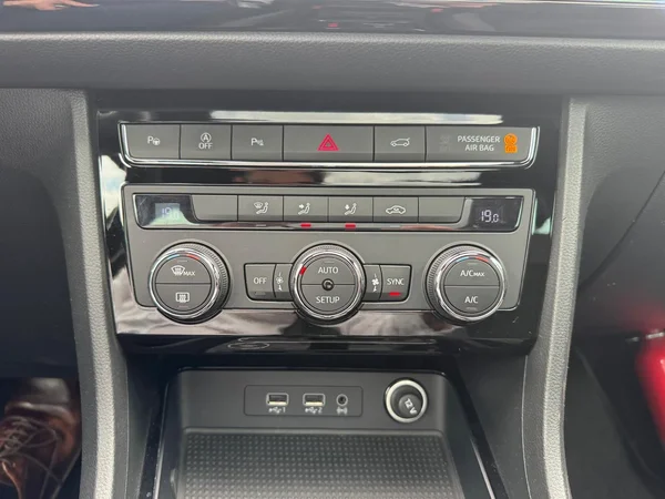 SEAT Ateca (2018) — foto 23 van 24