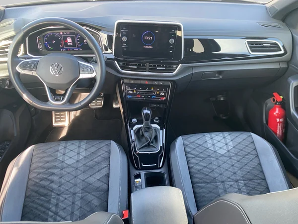 VOLKSWAGEN T-Roc (2024) — foto 7 van 17