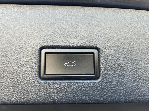 VOLKSWAGEN T-Roc (2018) — foto 6 van 34