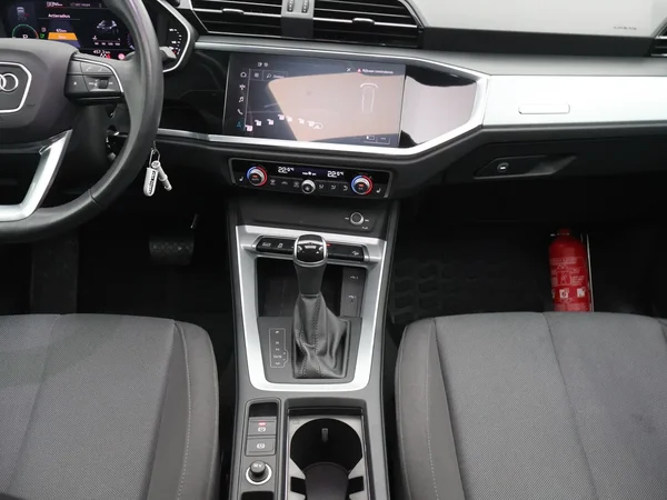Audi Q3 (2023) — foto 6 van 26