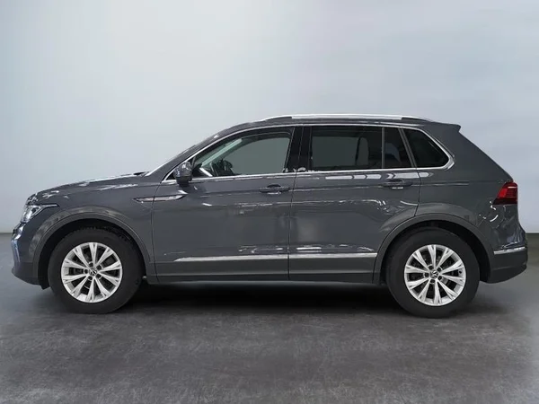 VOLKSWAGEN Tiguan Dsl (2021) — foto 27 van 32