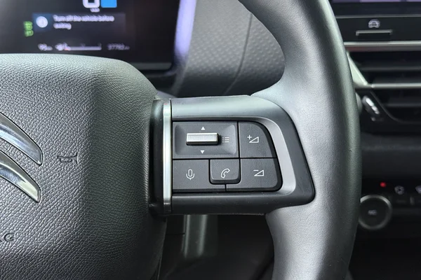 Citroen C4 (2023) — foto 6 van 19