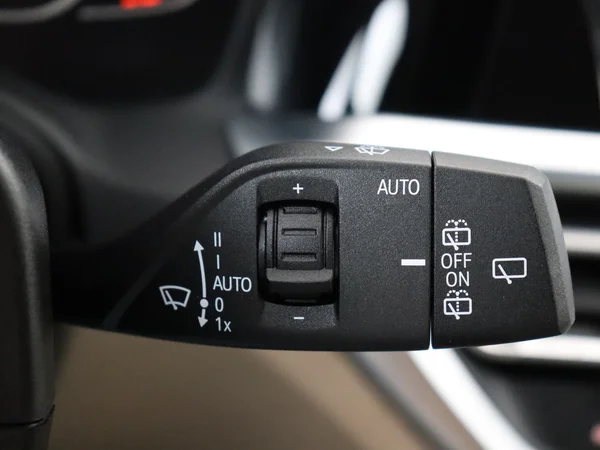 BMW 330 (2021) — foto 15 van 31