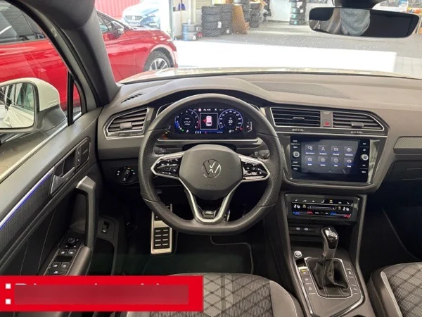 Volkswagen Tiguan (2023) — foto 2 van 14