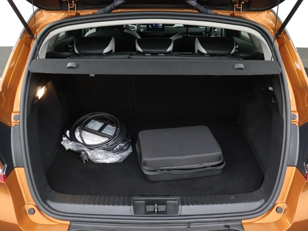 RENAULT Captur (2021) — foto 8 van 30