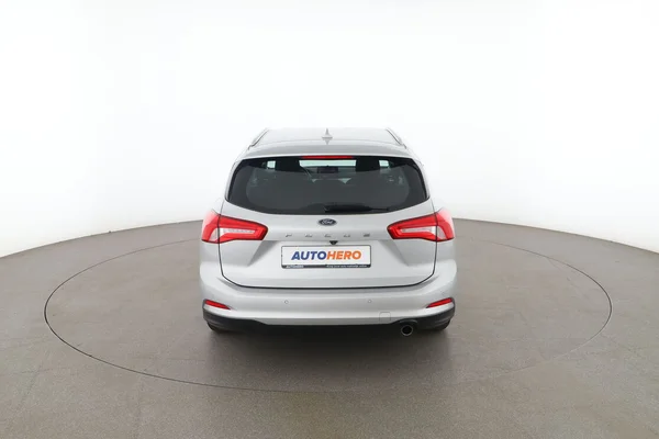Ford Focus (2020) — foto 11 van 16