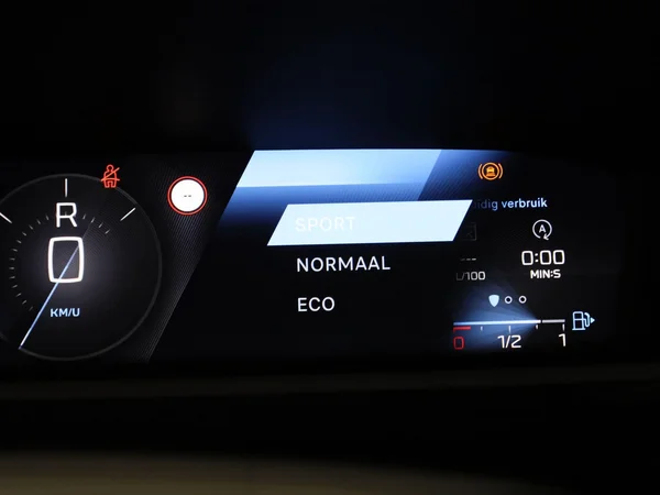 Peugeot 308 (2024) — foto 18 van 40