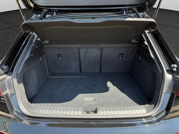AUDI A3 Sportback (2024) — foto 19 van 21