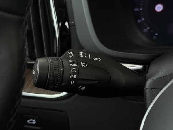 VOLVO XC60 (2022) — foto 16 van 32
