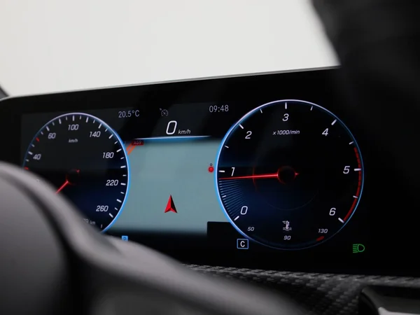 Mercedes-Benz CLA (2020) — foto 16 van 40