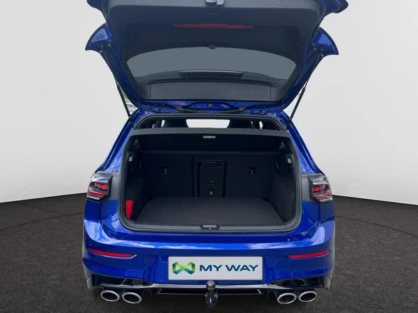 VOLKSWAGEN Golf VIII R (2025) — foto 14 van 24