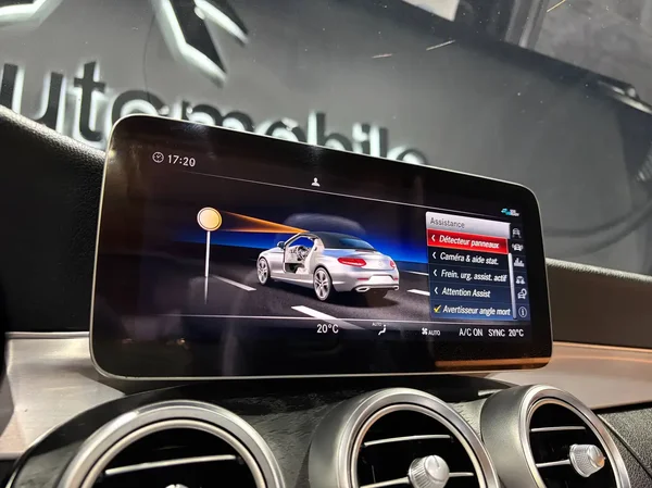 Mercedes-Benz C (2021) — foto 5 van 32