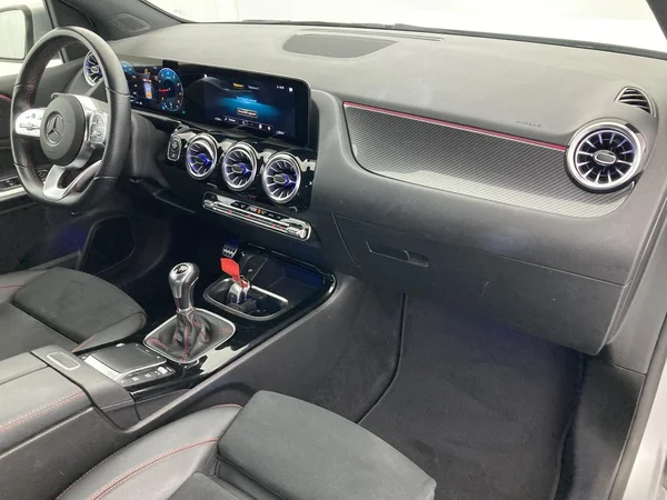 MERCEDES-BENZ B 160 (2021) — foto 8 van 36