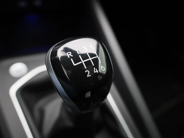 Volkswagen Golf (2022) — foto 20 van 45