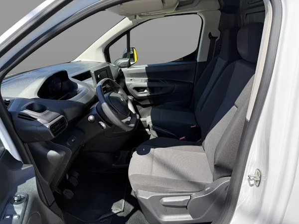 Peugeot Partner (2024) — foto 13 van 15