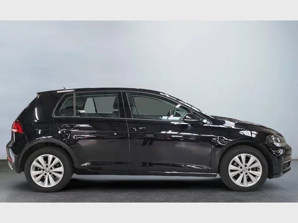 Volkswagen Golf VII (2019) — foto 25 van 30