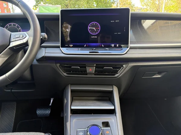 VOLKSWAGEN Tayron (2025) — foto 3 van 24