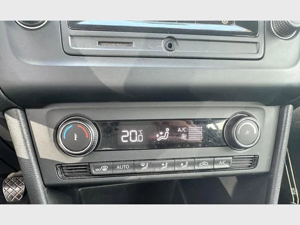 Volkswagen Polo (2017) — foto 10 van 26