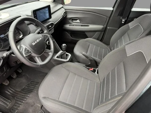 Dacia Sandero Stepway (2025) — foto 2 van 16