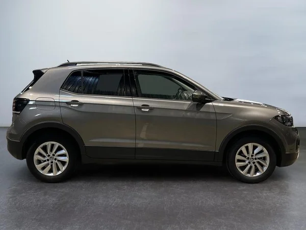 VOLKSWAGEN T-Cross (2021) — foto 29 van 31