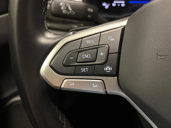 VOLKSWAGEN Taigo (2023) — foto 3 van 15