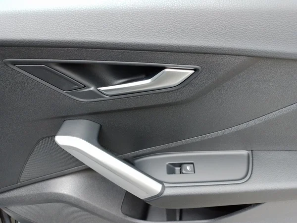 AUDI Q2 (2023) — foto 8 van 21