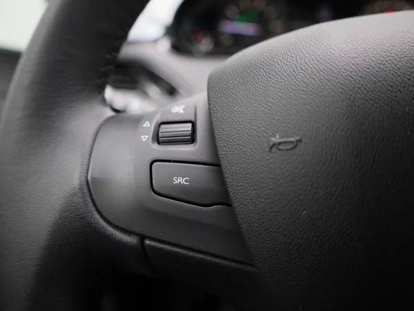 Peugeot 208 (2019) — foto 9 van 36