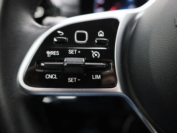 Mercedes-Benz A-Klasse (2021) — foto 9 van 42