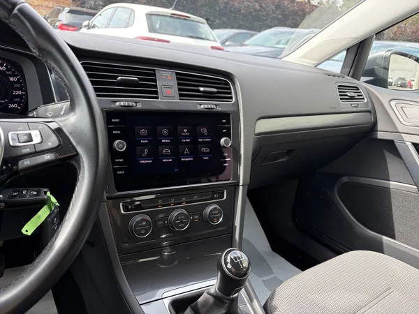 VOLKSWAGEN Golf VII (2019) — foto 11 van 11