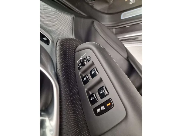 Volvo XC90 (2023) — foto 8 van 20