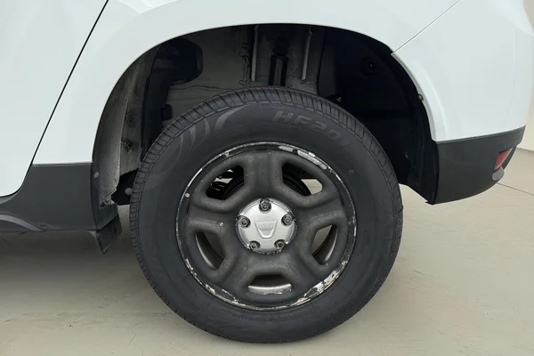 Dacia Duster (2018) — foto 17 van 20