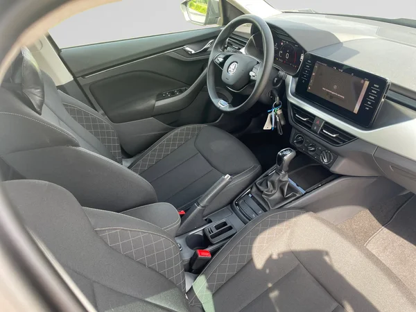 SKODA Kamiq (2024) — foto 13 van 19
